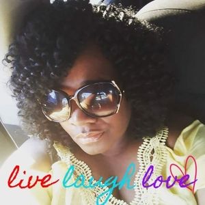 Meet your Posher, Celisa